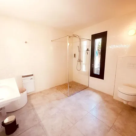 Les Madones Apartment Nimes
